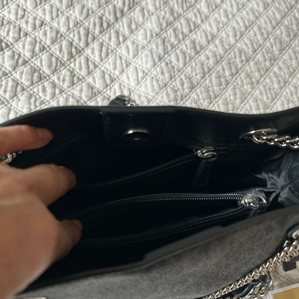 Michael Kors Shoulder Bag - Picture 8 of 9